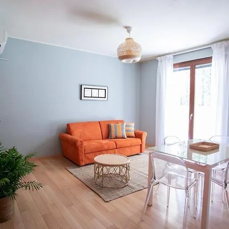 Castello Apartment *